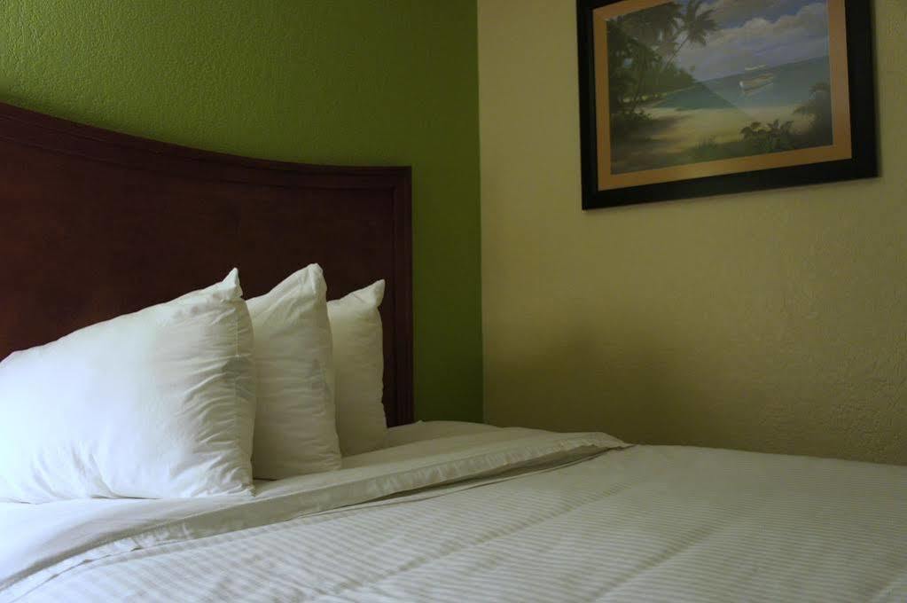 Emerald Coast Inn & Suites Форт-Волтон-Біч Екстер'єр фото